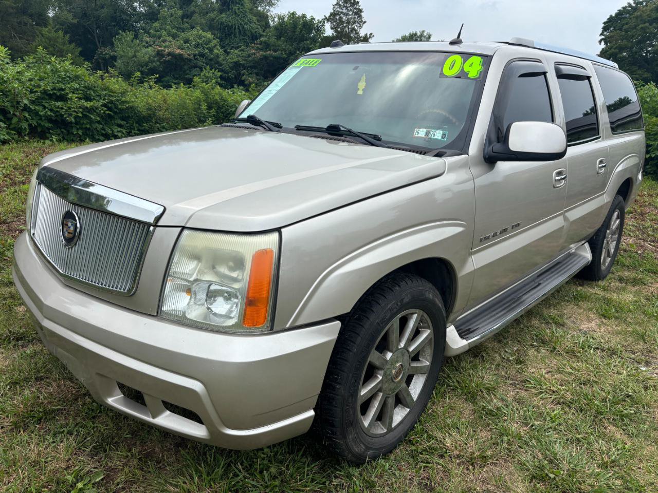 Used 2004 Cadillac Escalade ESV AWD video 1