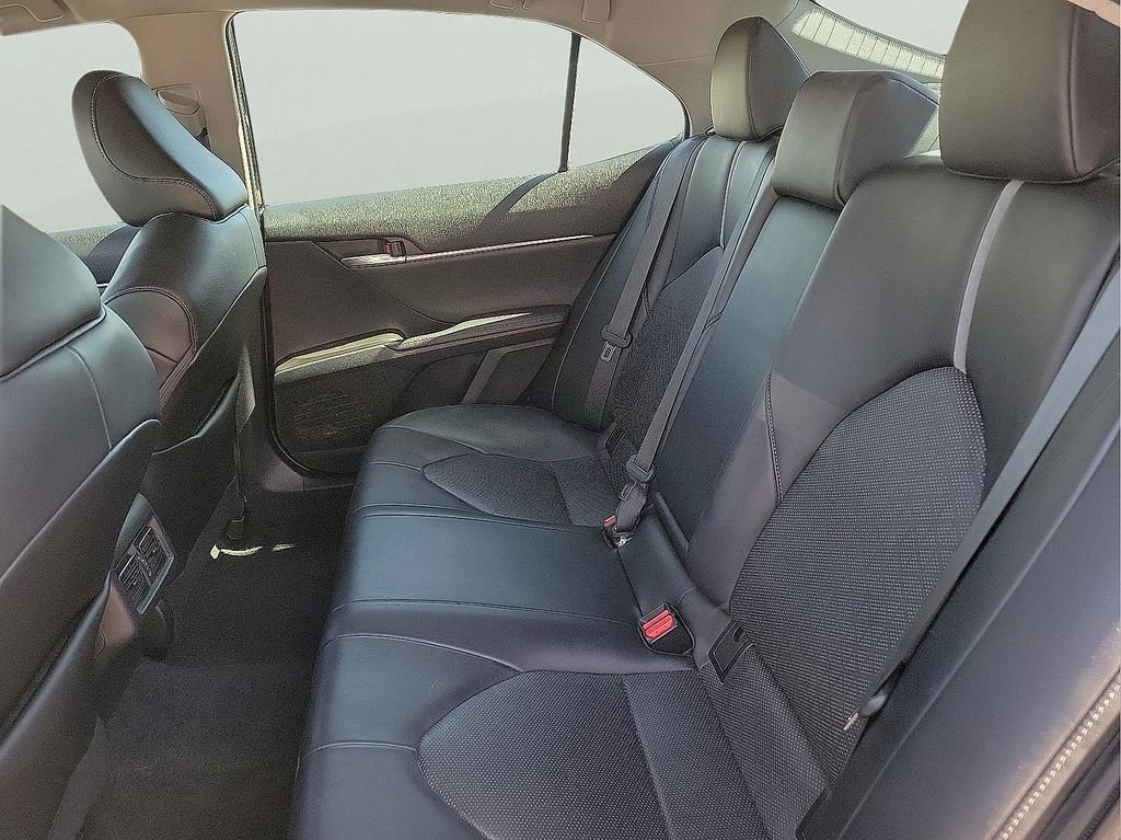 Used 2022 Toyota Camry XSE image 13
