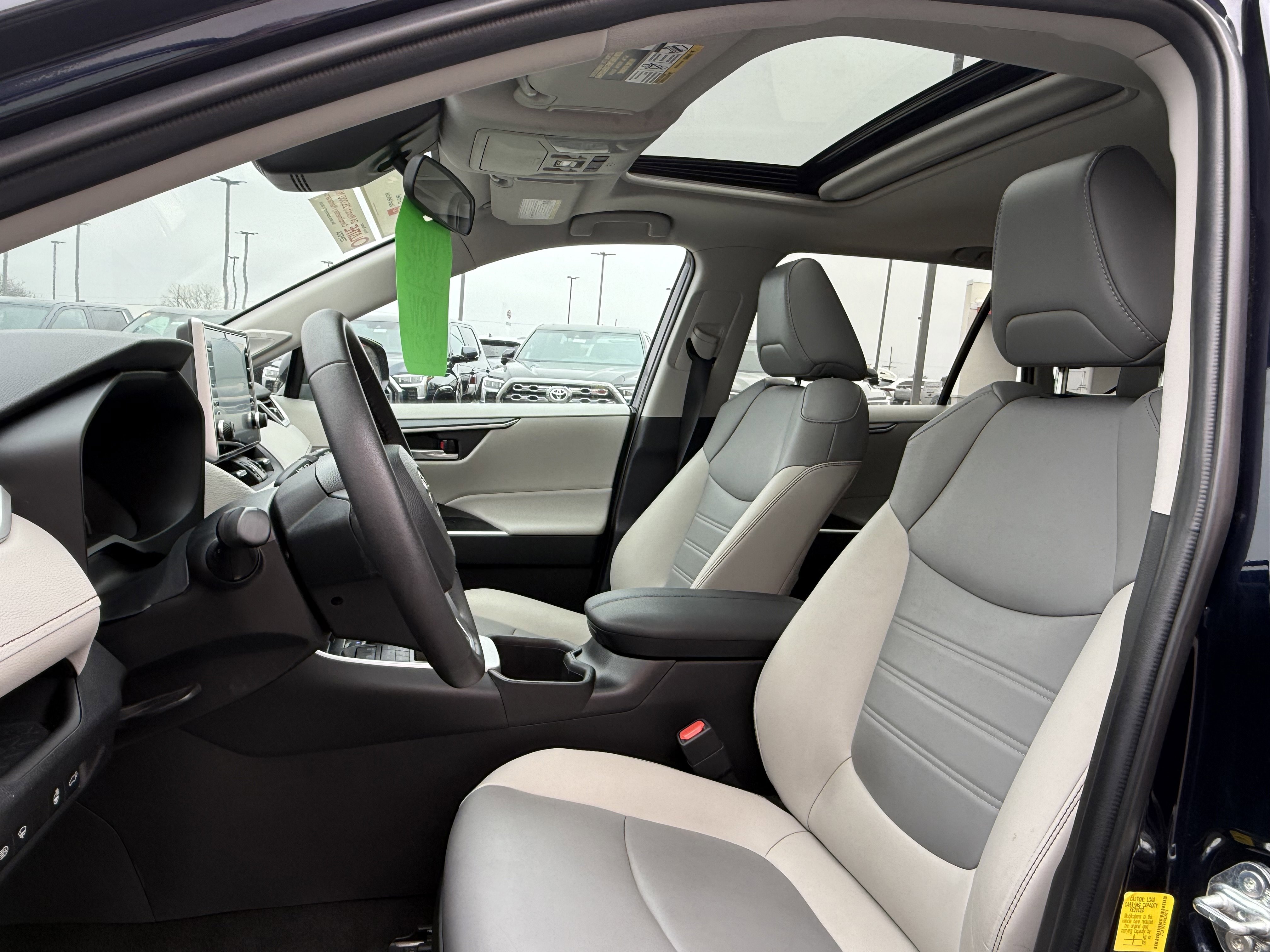 Certified 2022 Toyota RAV4 XLE Premium image 5