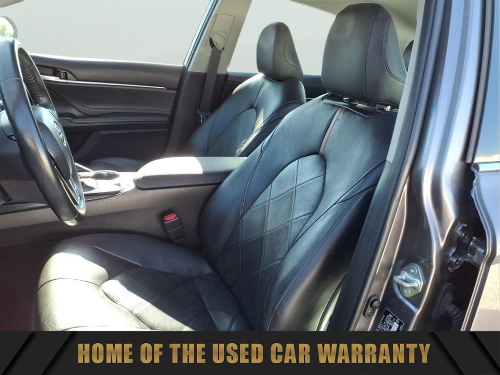 Used 2018 Toyota Camry XLE image 14