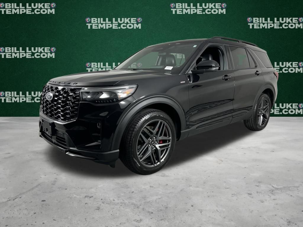 Used 2025 Ford Explorer ST-Line w/ ST-Line Street Pack image 2
