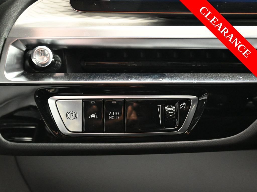 Used 2025 Cadillac Lyriq Sport image 28