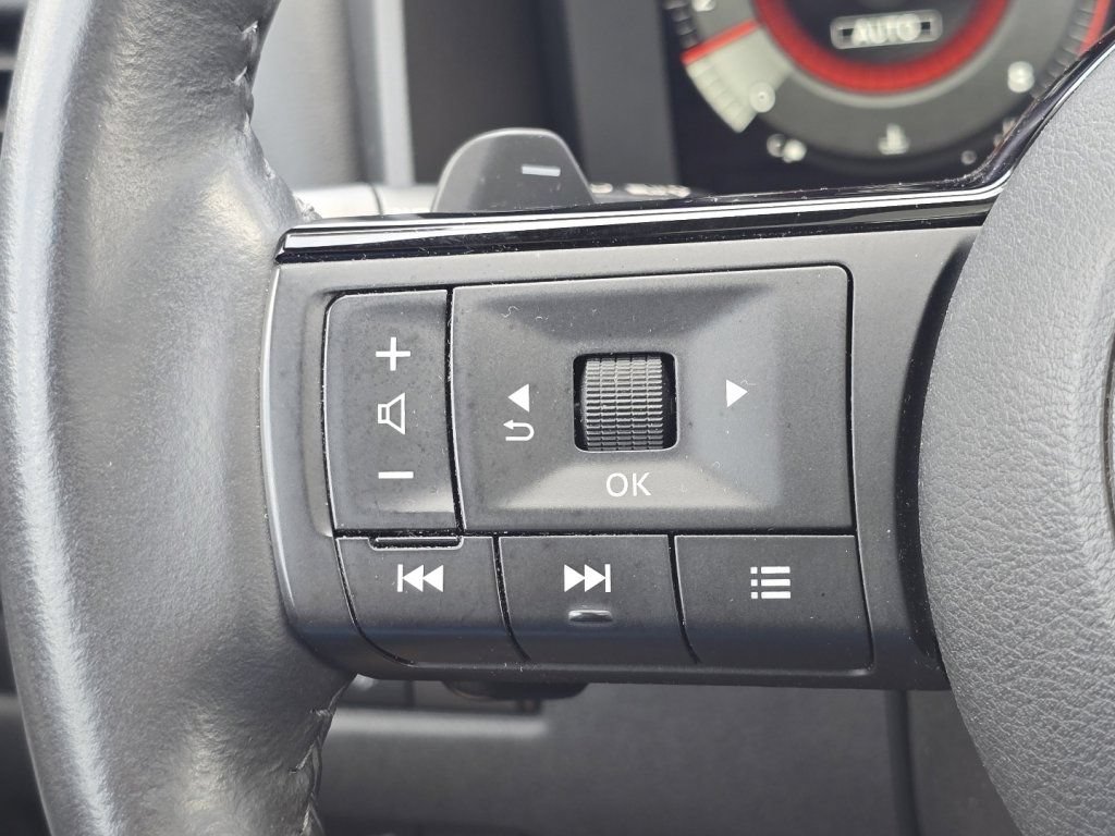 Used 2023 Nissan Rogue Platinum w/ Platinum Premium Package AWD/4WD image 26