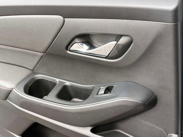 Used 2023 Chevrolet Traverse RS AWD/4WD image 22