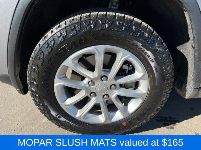 Certified 2021 Jeep Grand Cherokee Laredo w/ Security & Convenience Group image 11