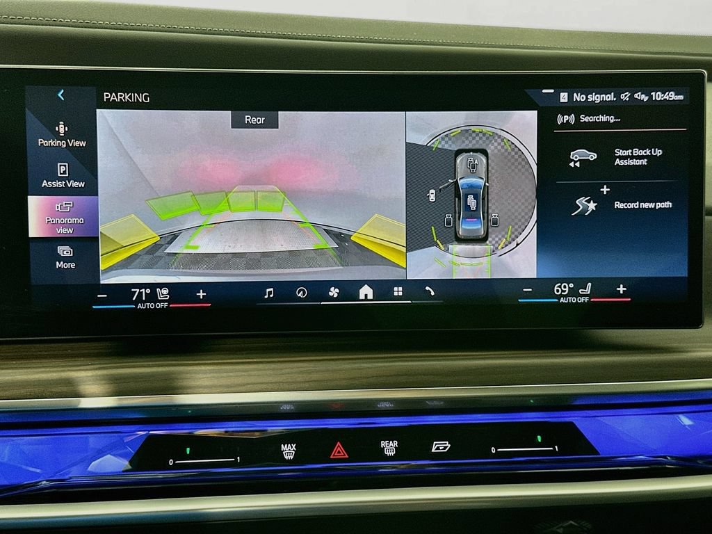 Certified 2025 BMW 740i w/ Premium Package RWD image 14