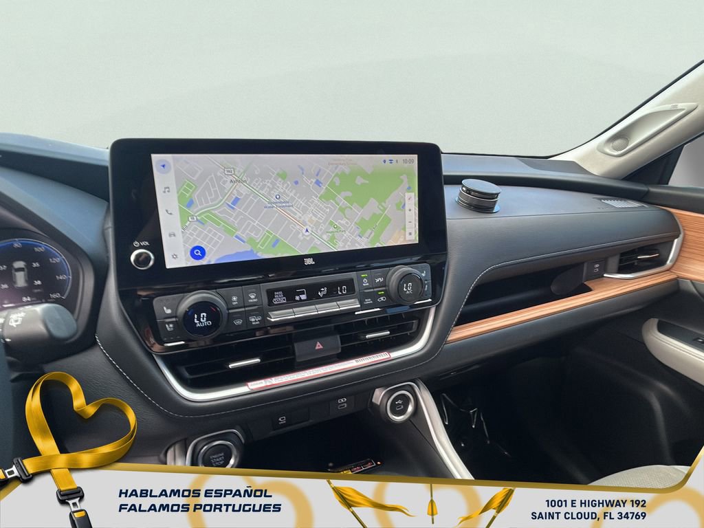 Used 2025 Toyota Grand Highlander AWD image 19