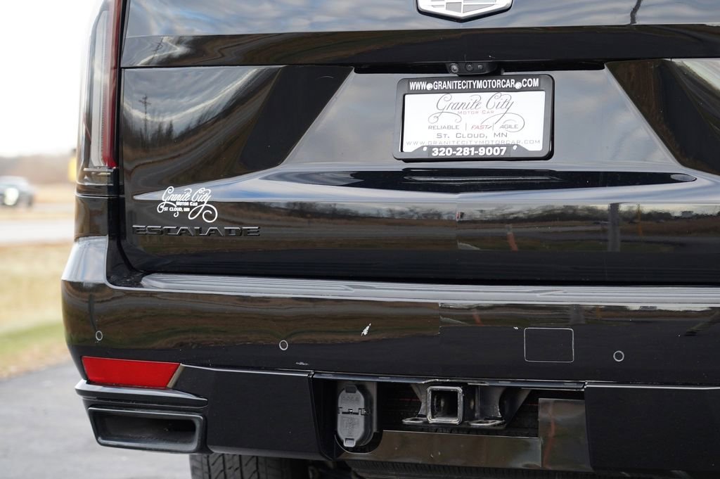 Used 2024 Cadillac Escalade ESV Sport Platinum w/ LPO, ONYX Package image 10