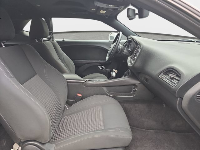 Used 2019 Dodge Challenger SXT RWD image 36