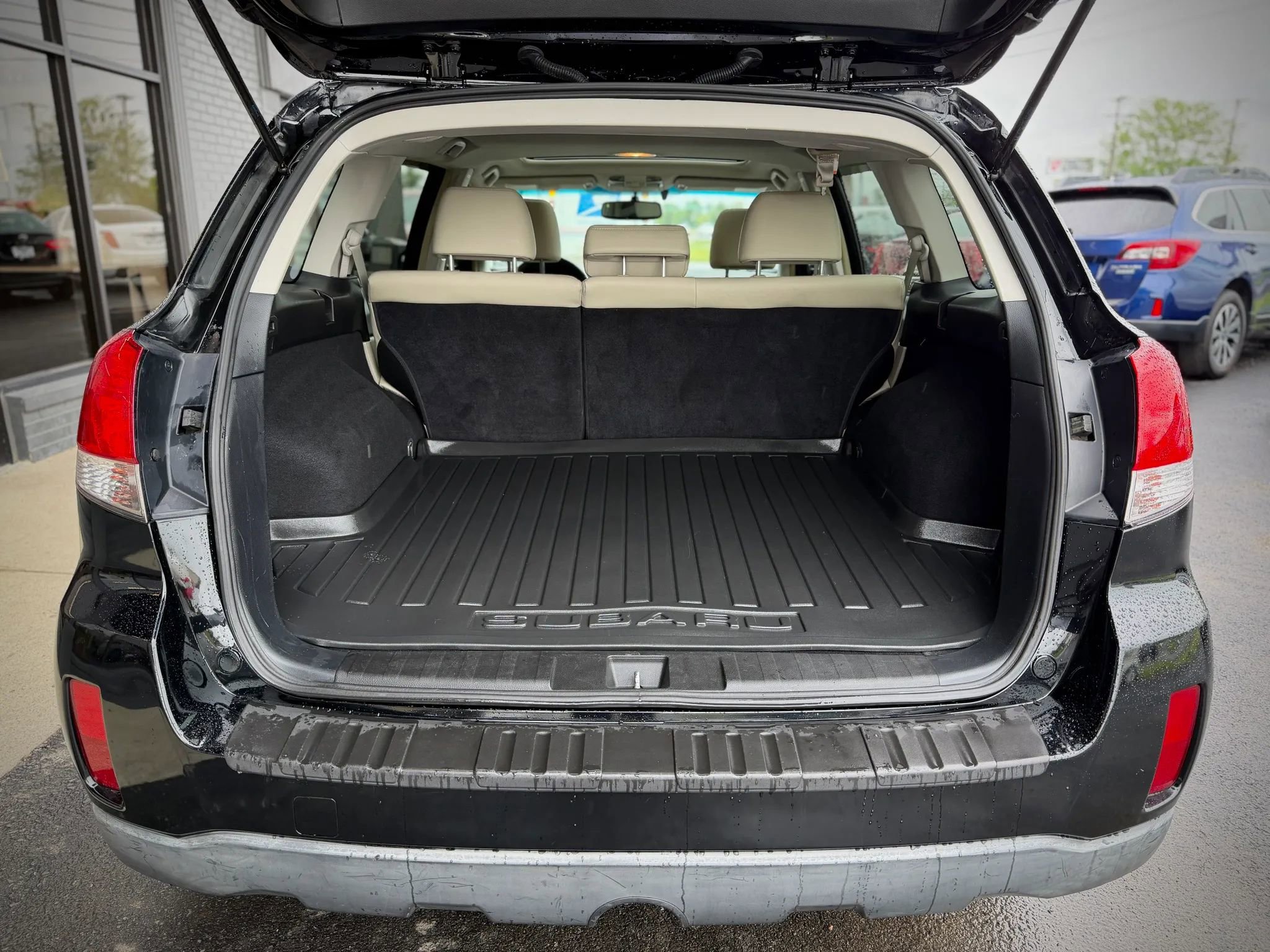 Used 2012 Subaru Outback 2.5i Limited w/ Moonroof Pkg AWD/4WD image 20