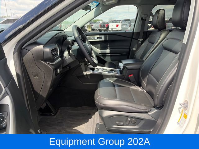 Used 2024 Ford Explorer XLT w/ Equipment Group 202A AWD/4WD image 16