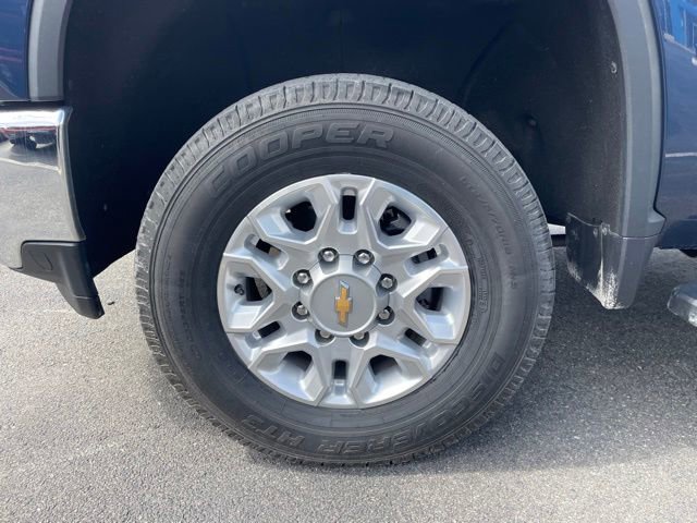 Used 2021 Chevrolet Silverado 2500 LT w/ Convenience Package AWD/4WD image 7