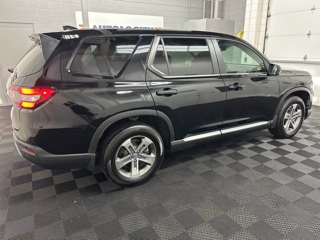 Used 2023 Honda Pilot EX-L image 10