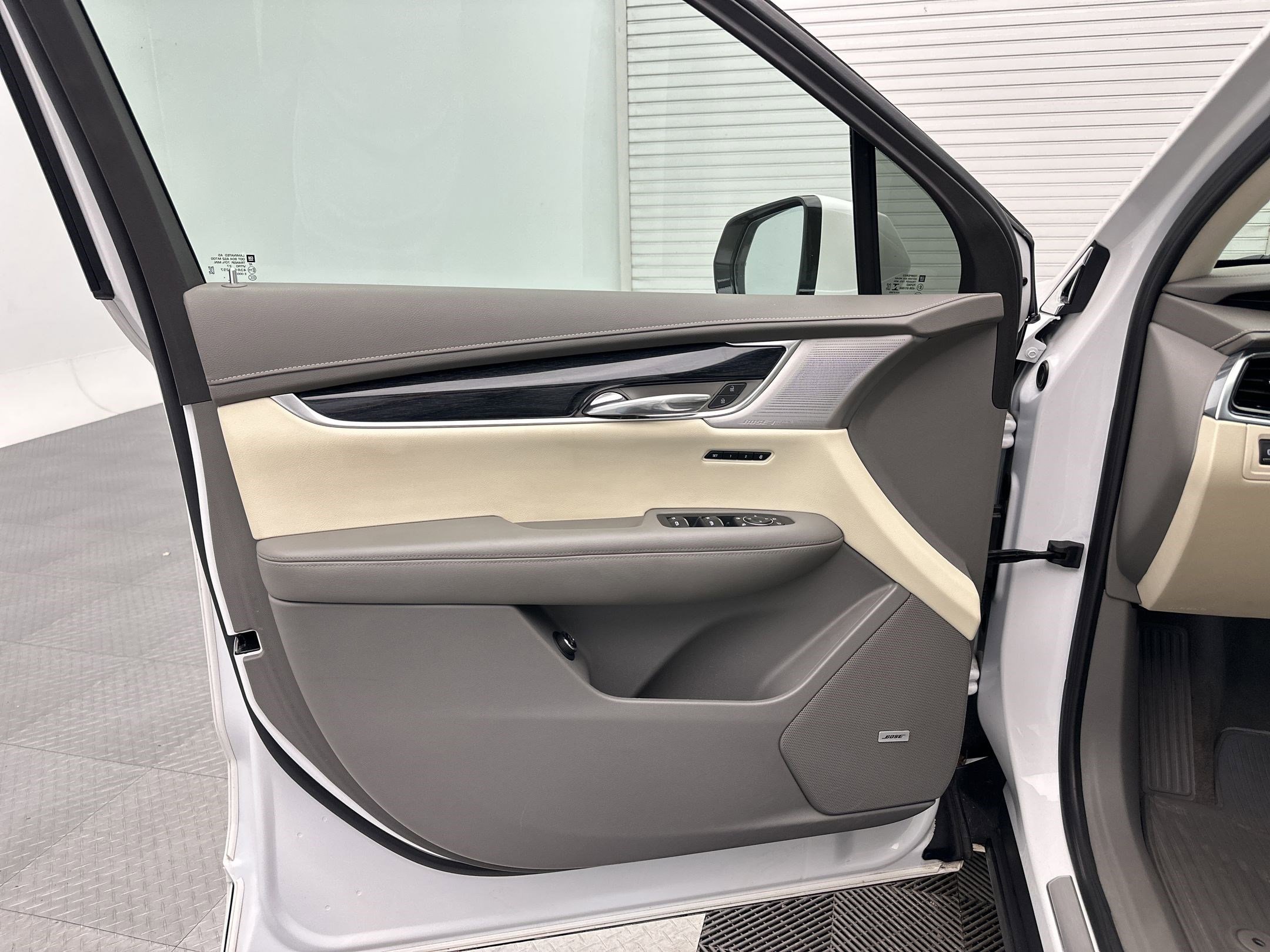 Certified 2023 Cadillac XT6 Premium Luxury image 22