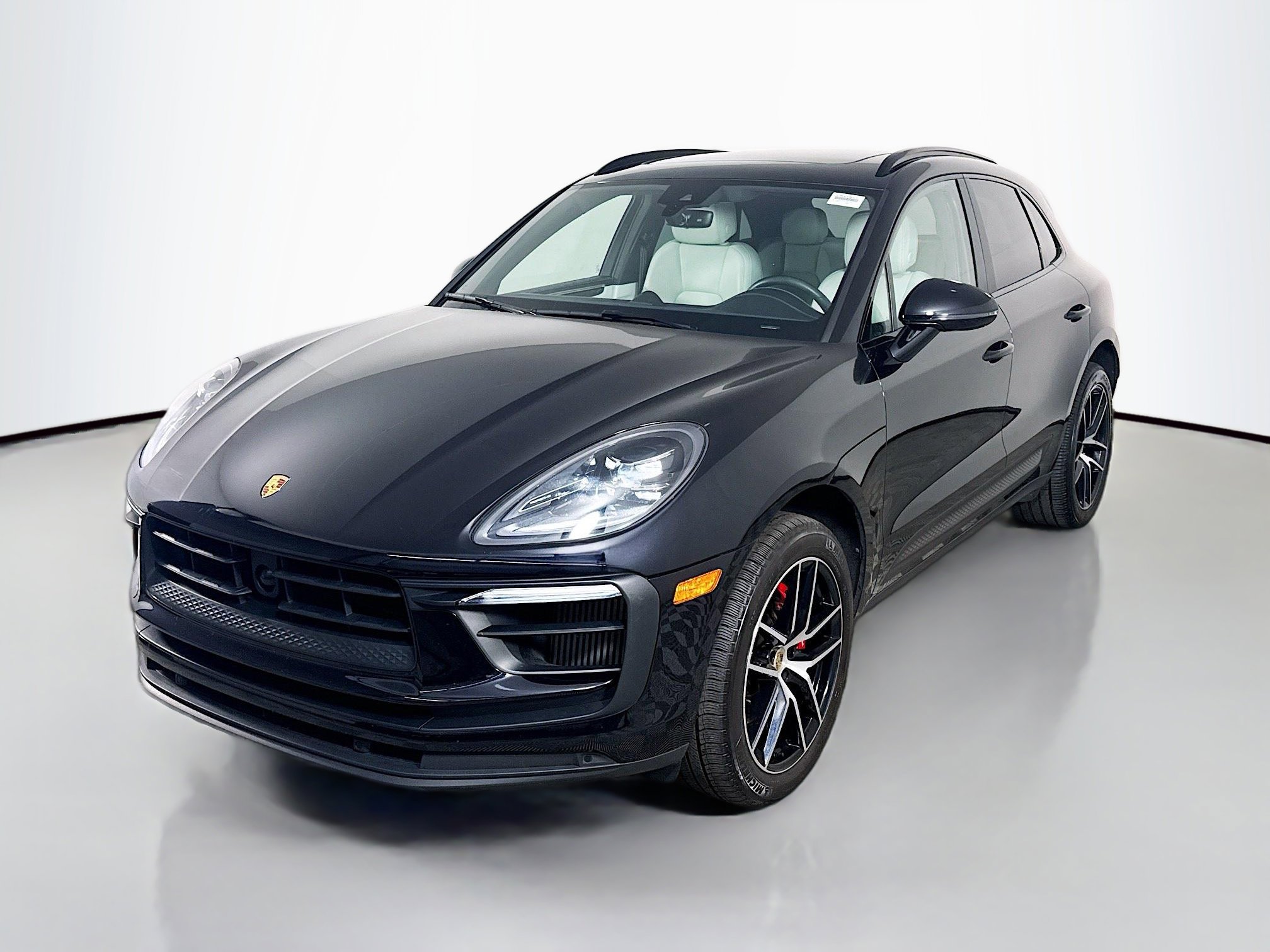 Used 2023 Porsche Macan S image 4
