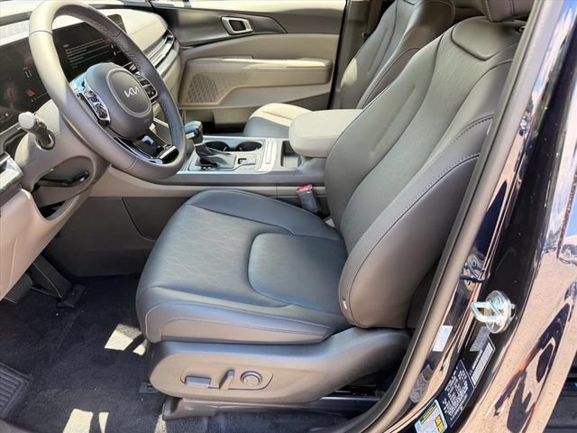New 2026 Kia Carnival FWD image 8
