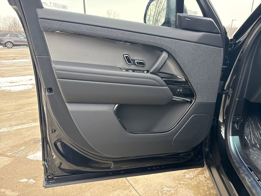 New 2026 Land Rover Range Rover Sport SE image 10