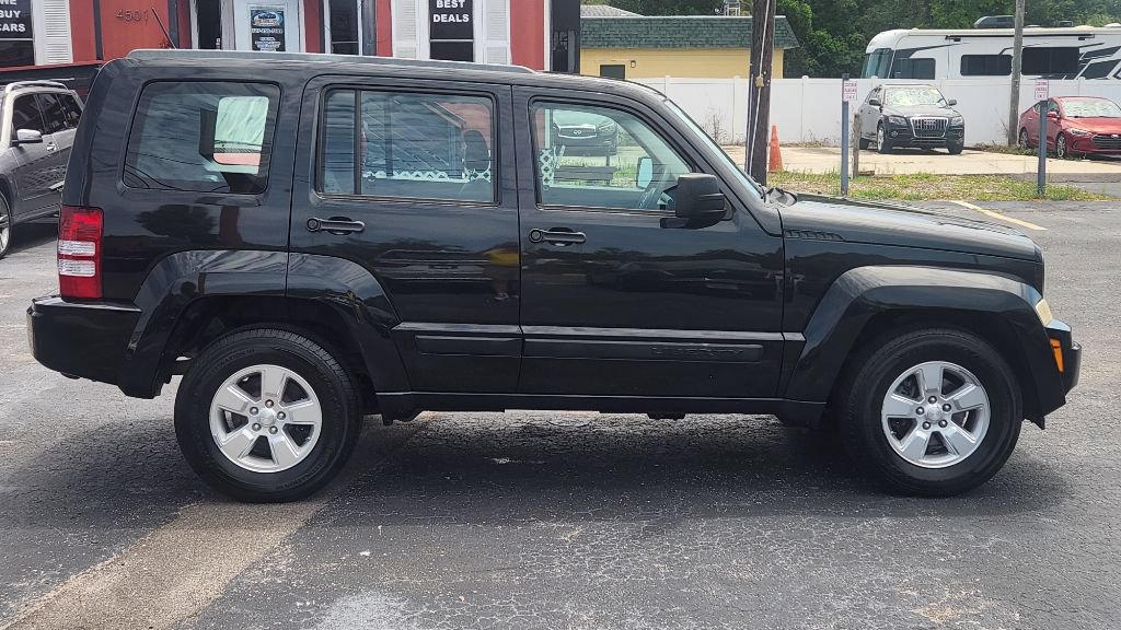 Used 2012 Jeep Liberty Sport AWD/4WD image 7