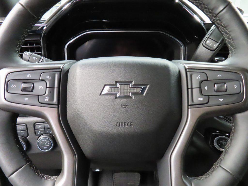 Used 2024 Chevrolet Silverado 2500 ZR2 w/ Technology Package image 65