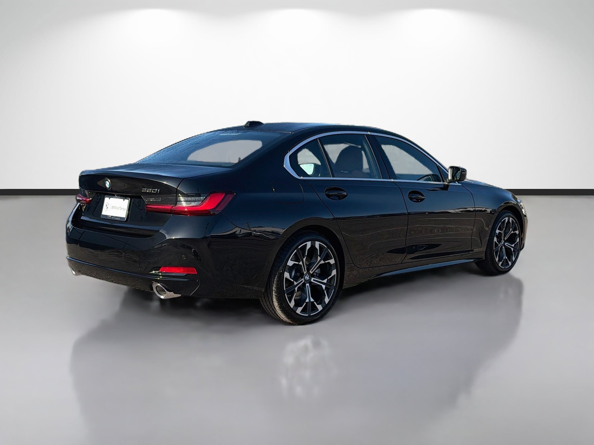 Used 2026 BMW 330i Sedan w/ Premium Package RWD image 3