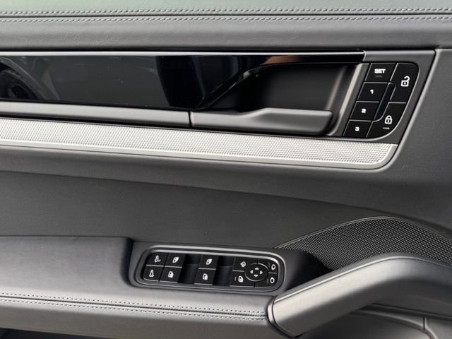 New 2026 Porsche Cayenne Coupe image 14