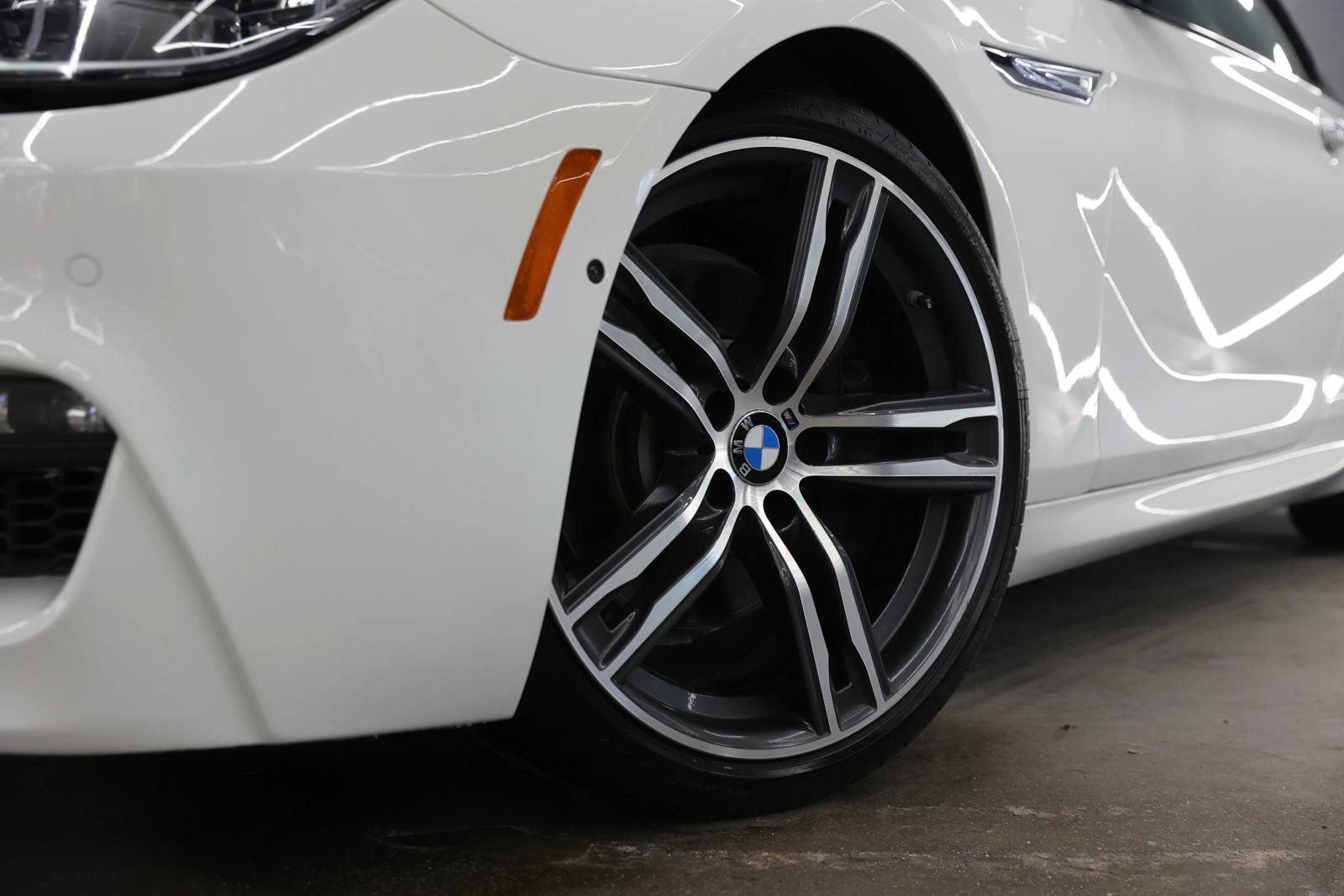 Used 2018 BMW 640i Convertible RWD image 3