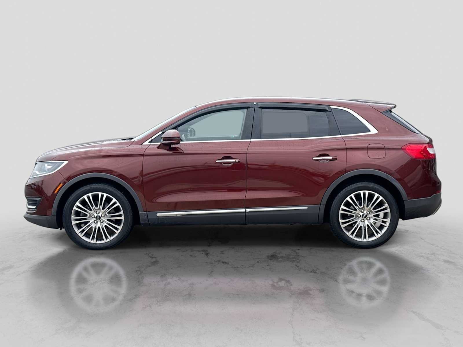 Used 2016 Lincoln MKX Reserve w/ Climate Package AWD/4WD image 3