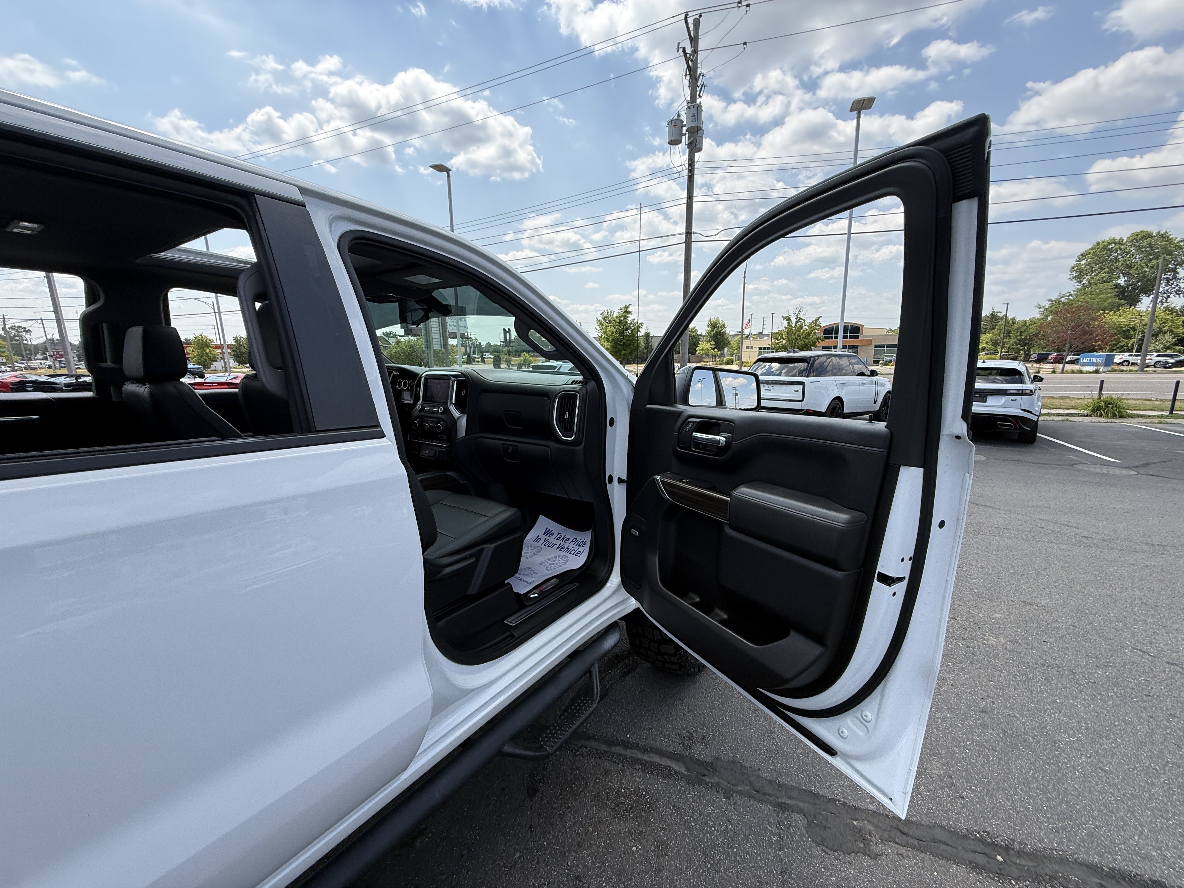 Used 2021 Chevrolet Silverado 1500 LT Trail Boss w/ Convenience Package II AWD/4WD image 28