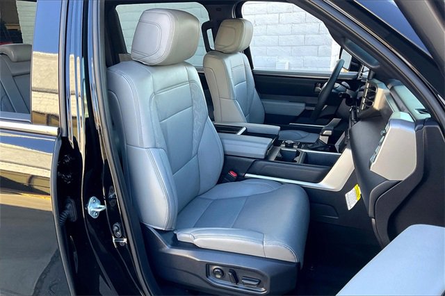 Used 2025 Toyota Tundra Limited image 6
