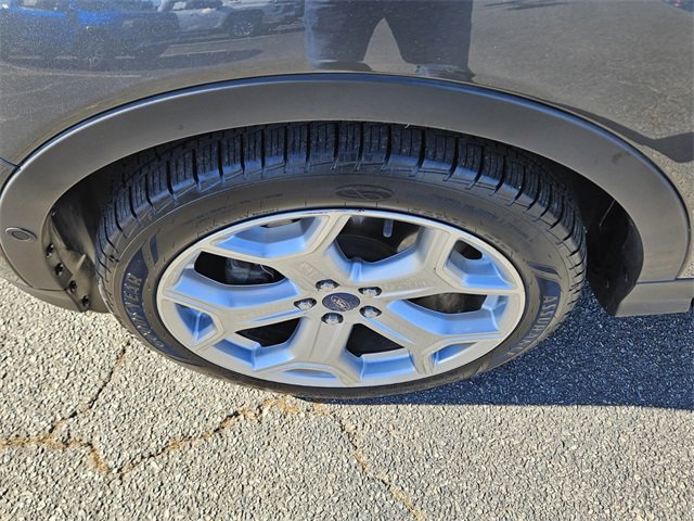 Used 2019 Ford Escape Titanium w/ U9j03 - Titanium Tow Package image 17