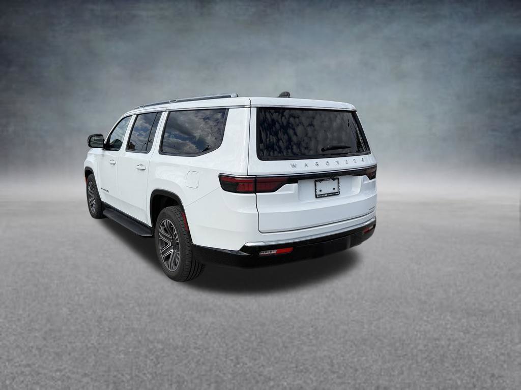 Used 2024 Jeep Wagoneer L Series II AWD/4WD image 3