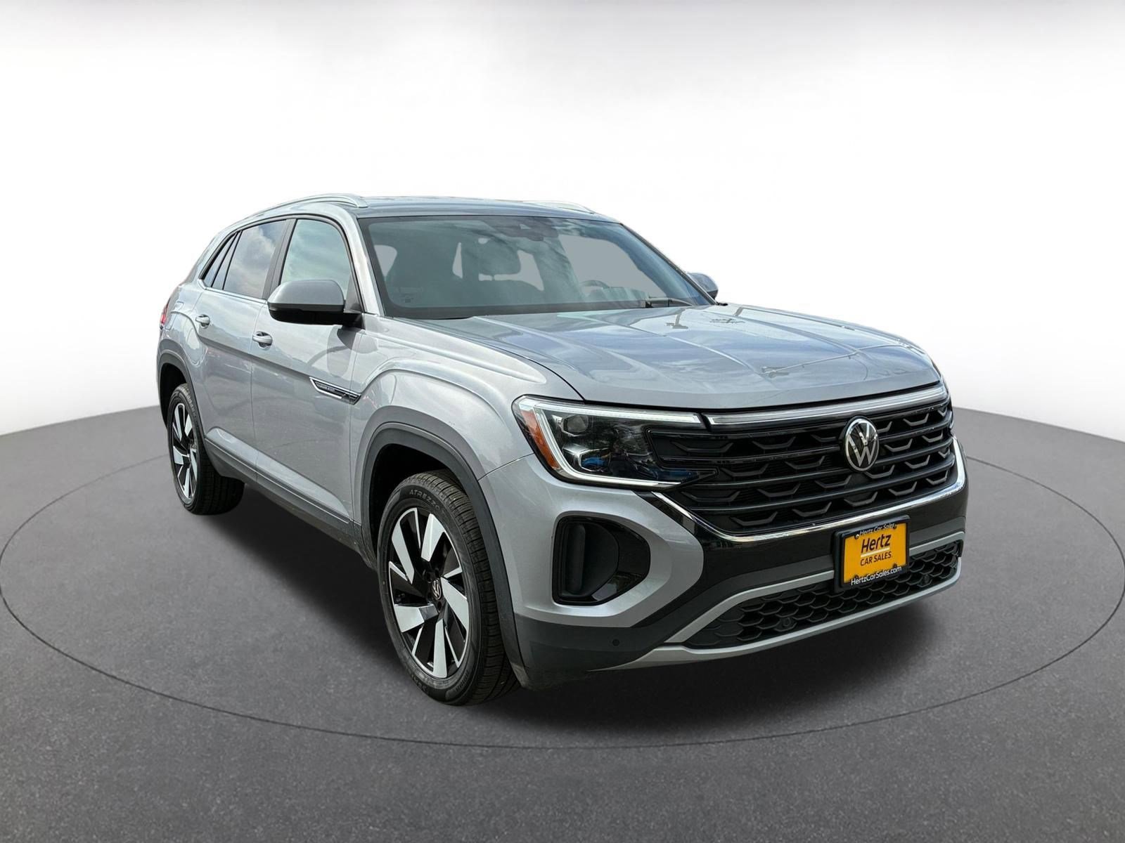 Used 2025 Volkswagen Atlas Cross Sport SE image 1