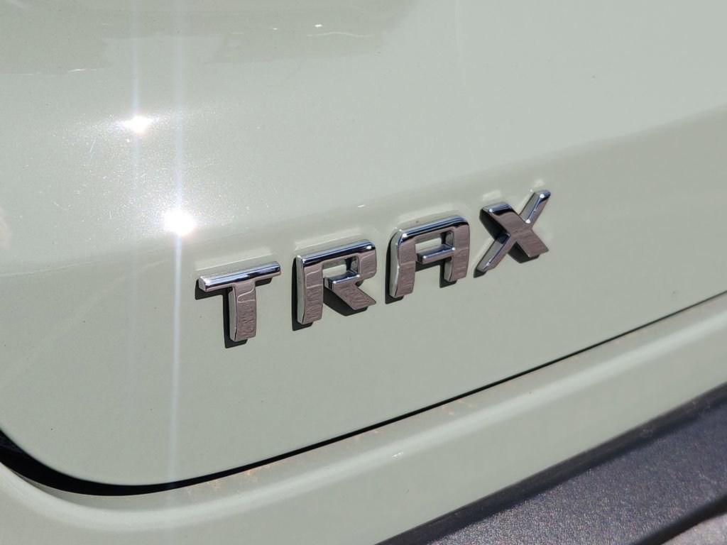 Used 2025 Chevrolet Trax ACTIV w/ Driver Confidence Package image 8