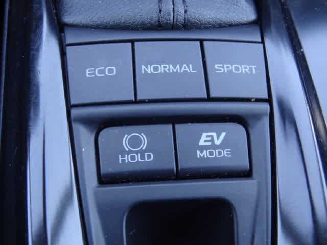Used 2025 Toyota Camry LE FWD image 27
