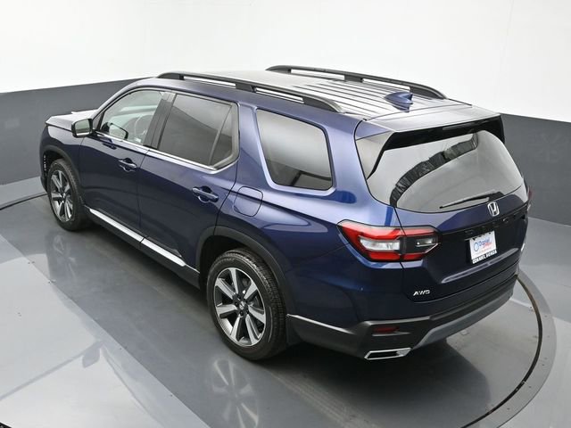Used 2025 Honda Pilot Elite image 14