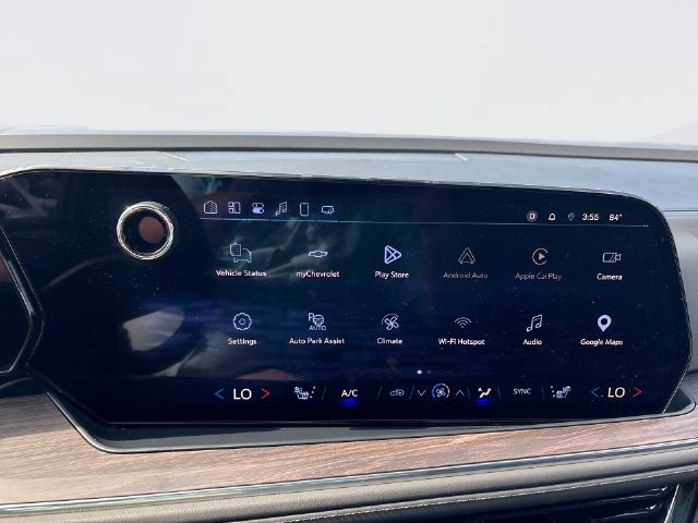 Used 2025 Chevrolet Suburban LT AWD/4WD image 16