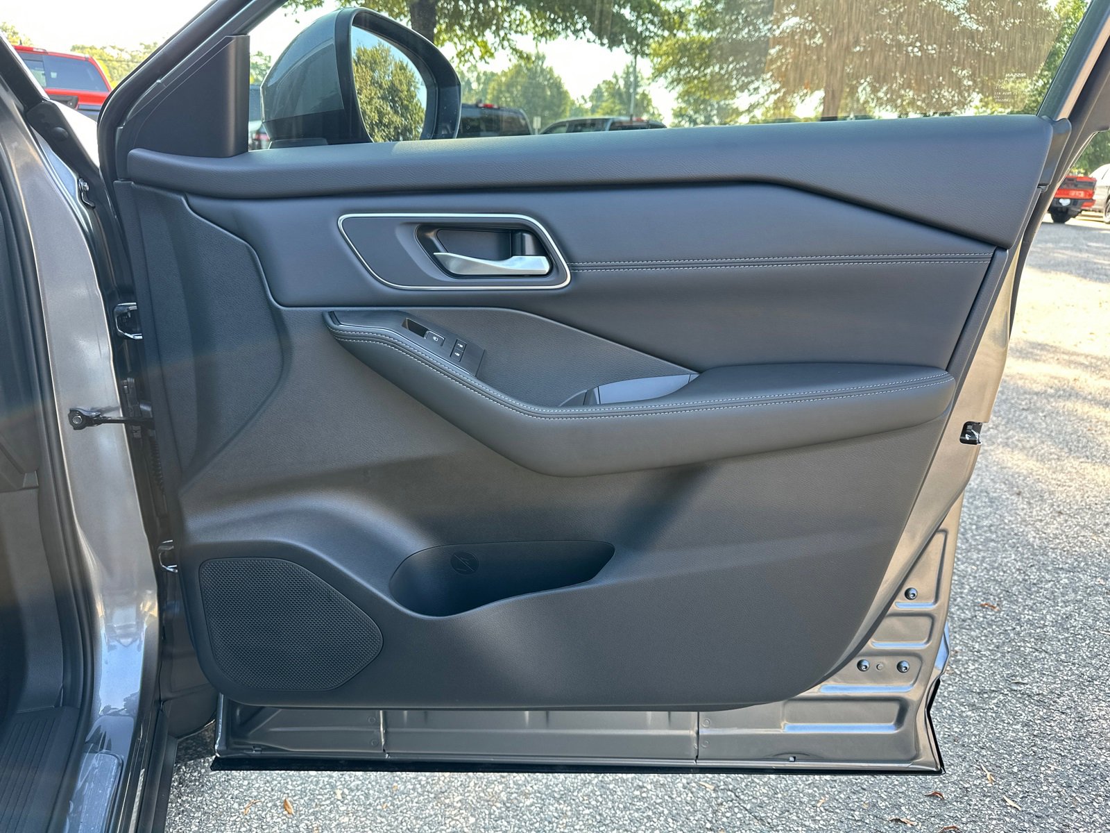 New 2026 Nissan Rogue Platinum w/ Platinum Premium Package image 14