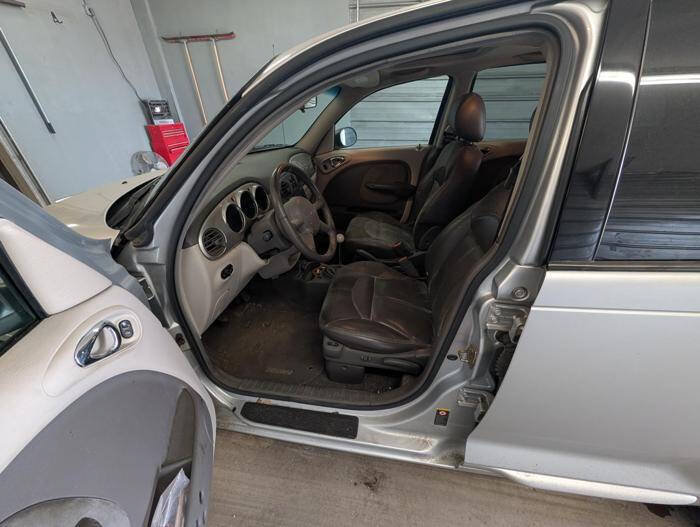 Used 2001 Chrysler PT Cruiser FWD image 21