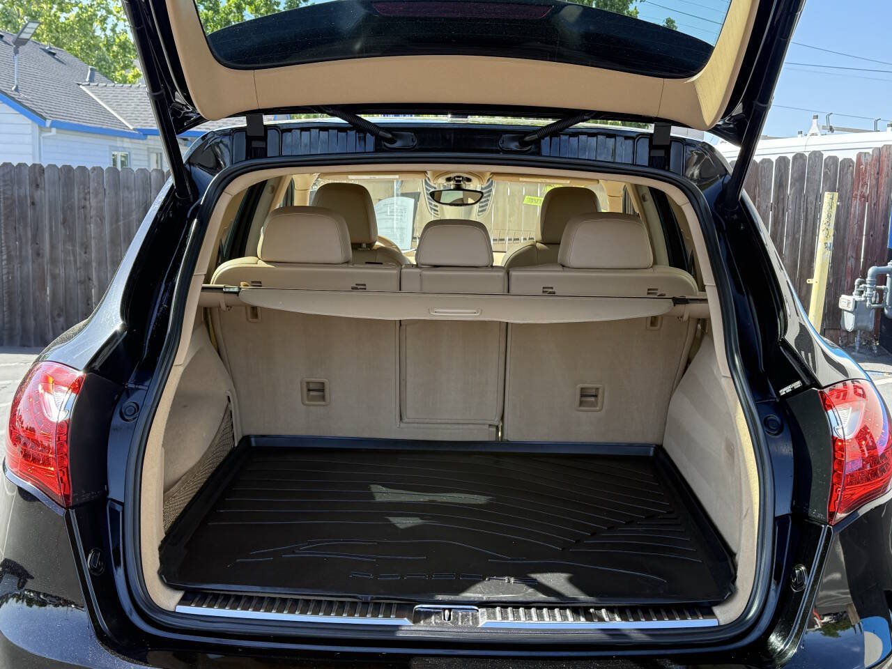 Used 2012 Porsche Cayenne AWD/4WD image 14