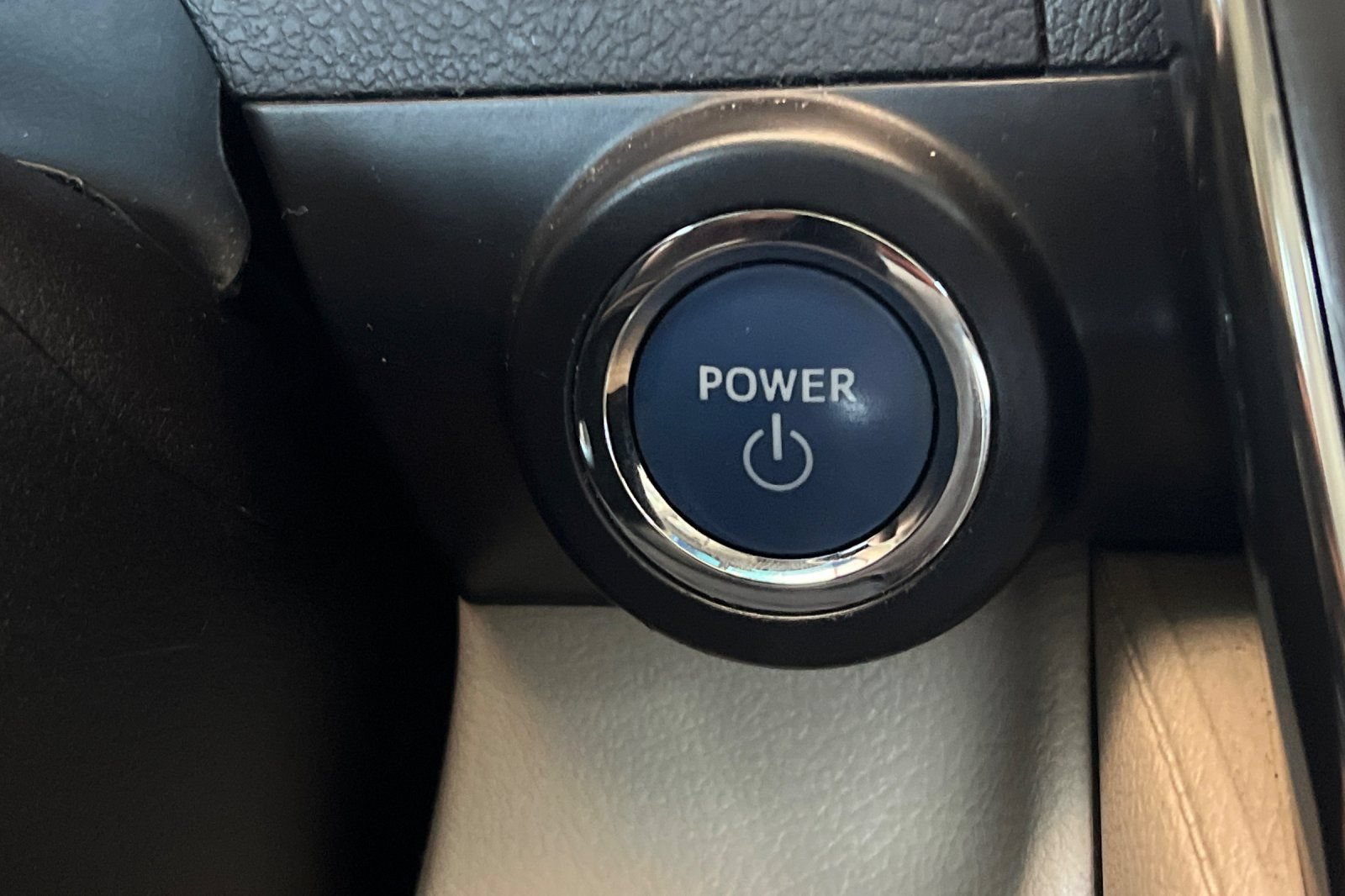 Used 2014 Toyota Camry LE FWD image 23