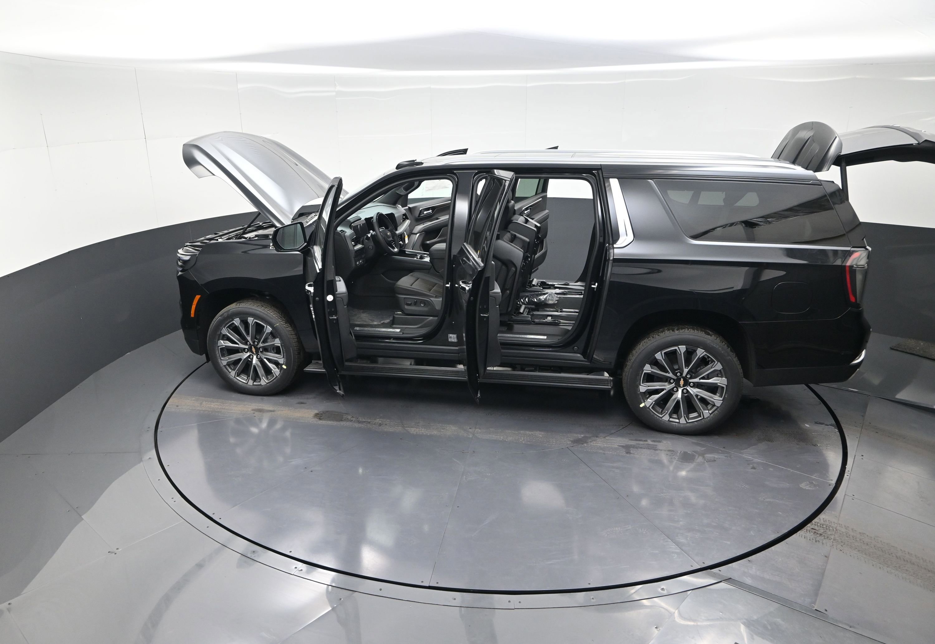 New 2026 Chevrolet Suburban High Country image 15