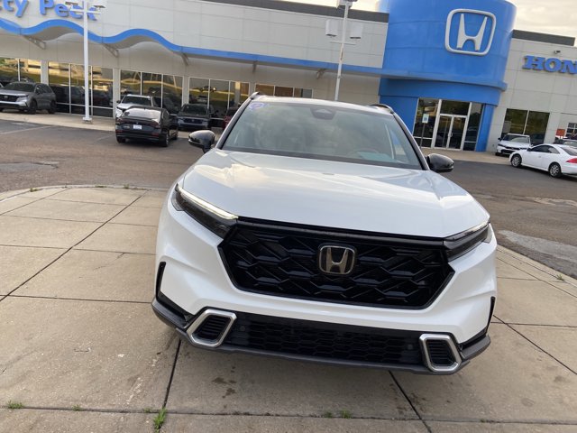 Used 2024 Honda CR-V Sport Touring image 3