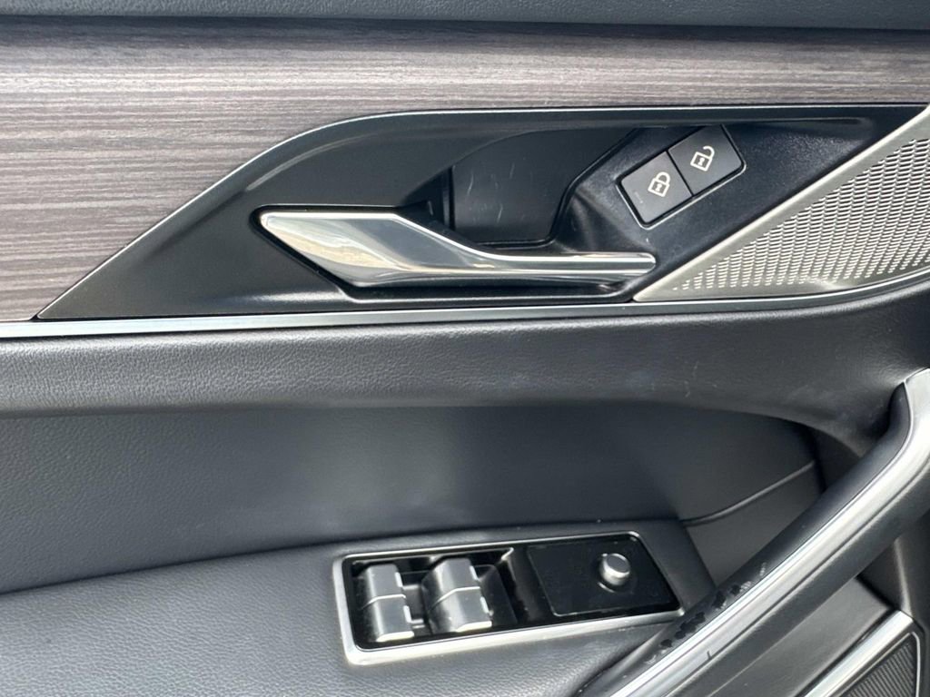 Used 2022 Jaguar F-PACE S image 20