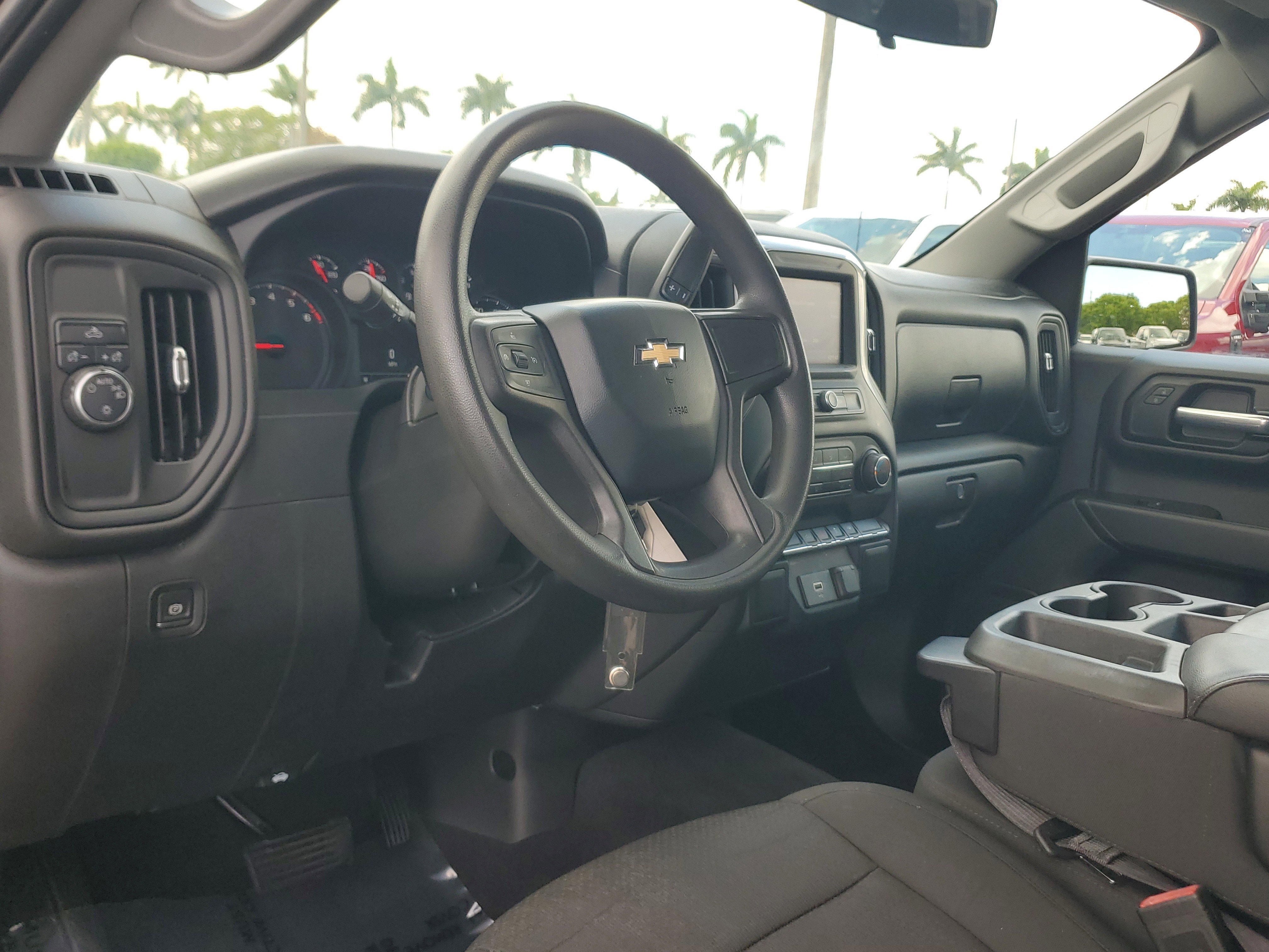 Used 2020 Chevrolet Silverado 1500 Custom w/ Custom Value Package RWD image 9
