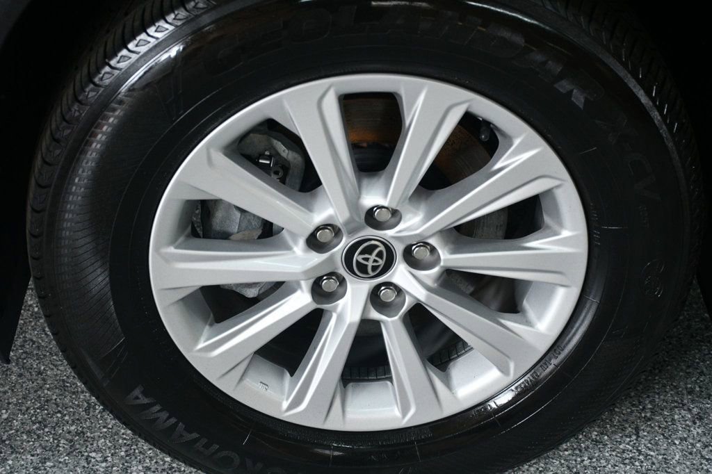 Used 2024 Toyota Grand Highlander AWD Hybrid image 18