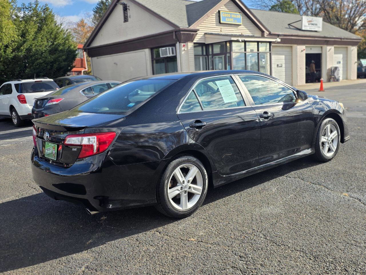 Used 2014 Toyota Camry SE image 7