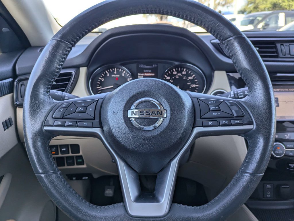 Used 2017 Nissan Rogue SL w/ SL Premium Package FWD image 28