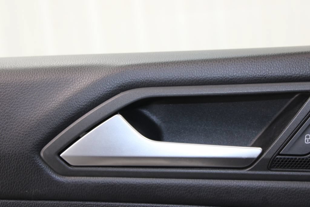 Used 2019 Volkswagen Tiguan SEL FWD image 37