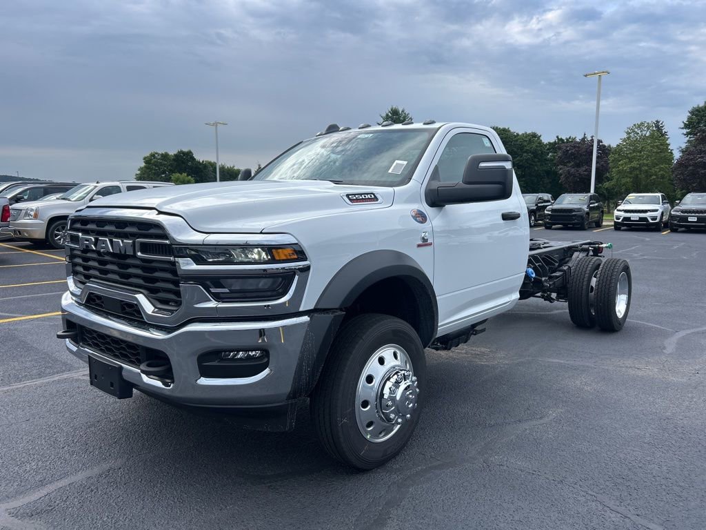 New 2025 RAM 5500 Tradesman AWD/4WD image 3
