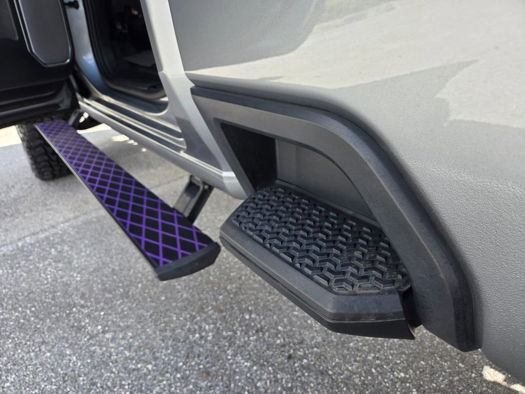 Used 2024 Chevrolet Silverado 2500 High Country w/ High Country Premium Package image 22